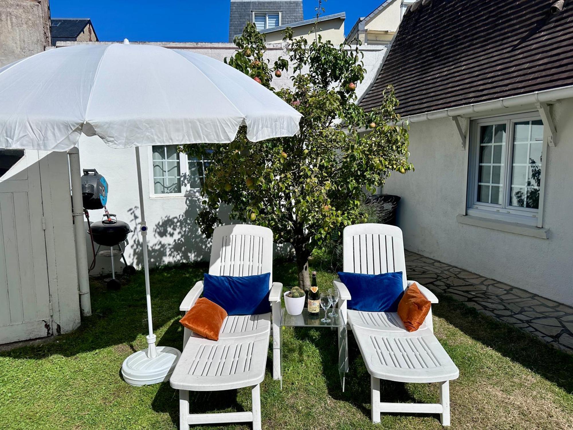 Relax Home Maison Et Studio Ensemble โดวีลล์ ภายนอก รูปภาพ